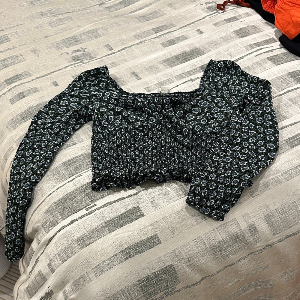 American Eagle Outfitters Black Floral Blouse